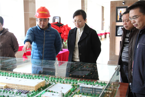 區(qū)總調研組到再生園區(qū)參觀調研--祝迪攝.jpg