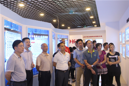 梧州市總工會(huì)組織干部職工到梧州監(jiān)獄開展警示教育活動(dòng)。.jpg
