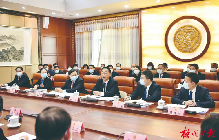 順流而下立潮頭，溯流而進(jìn)爭上游！劉寧參加梧州市代表團(tuán)審議