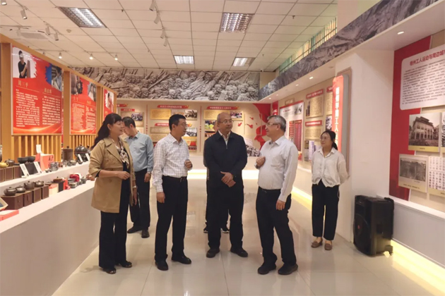 梧州市政協(xié)領(lǐng)導與澳門聯(lián)誼會代表到市職工之家開展調(diào)研活動